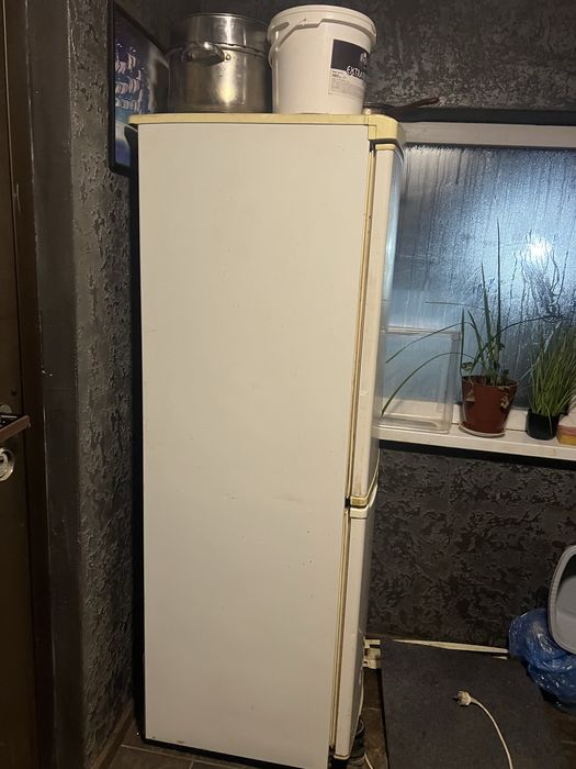 Холодильник двокамерний LG