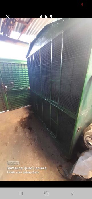 Gaiola grande usada em bom estado
