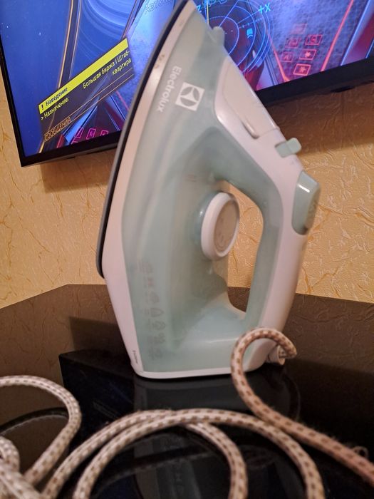 Утюг Електролюкс