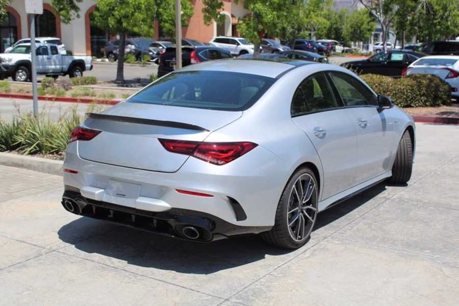 Aileron / lip / spoiler traseiro em preto piano brilhante para Mercedes CLA C118 +2019, LOOK CLA35 / AMG em plástico ABS