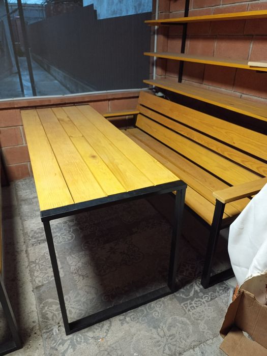 Продам стіл та дві лавки