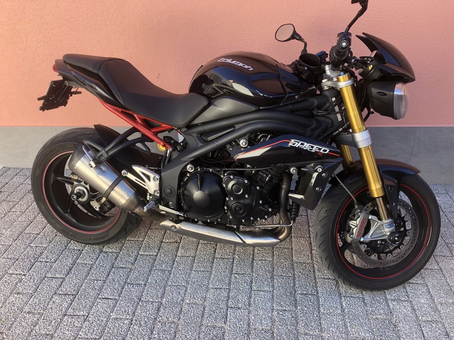 Triumph Speed Triple R 2012
