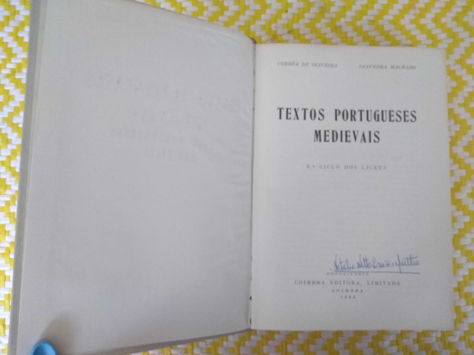 TEXTOS PORTUGUESES MEDIEVAIS
Corrêa de Oliveira e Saavedra Machado