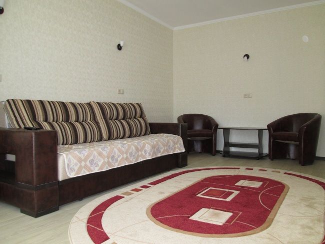 ПОСУТОЧНО 2к, Обл больница, Заболотного, Сити Центр