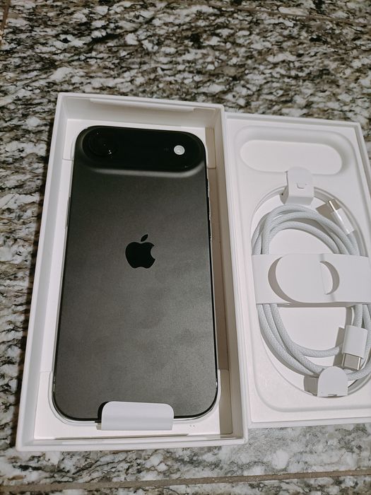iPhone Air 256GB Space Black - Novo