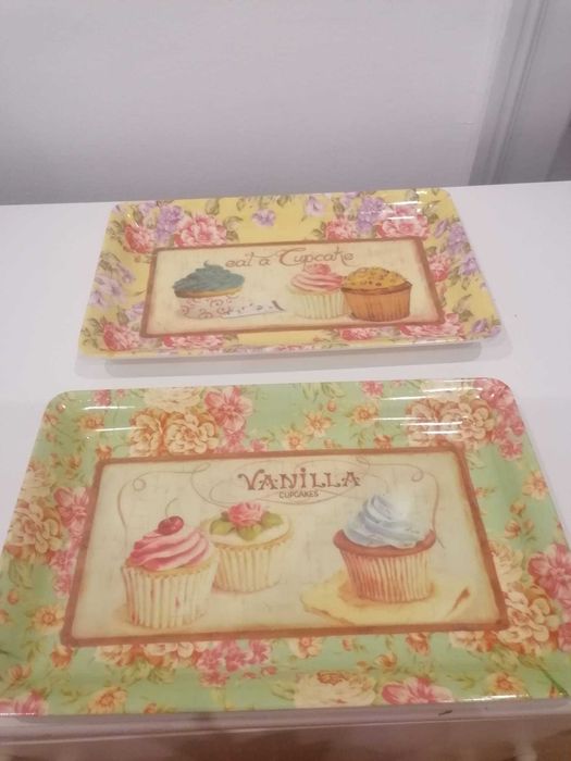 Conjunto 2 Travessas "Cupcakes" Vintage (30x19cm) – Como Novas