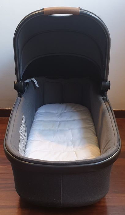 Conjunto Maxi-Cosi (carrinho + alcofa)64740673773827124