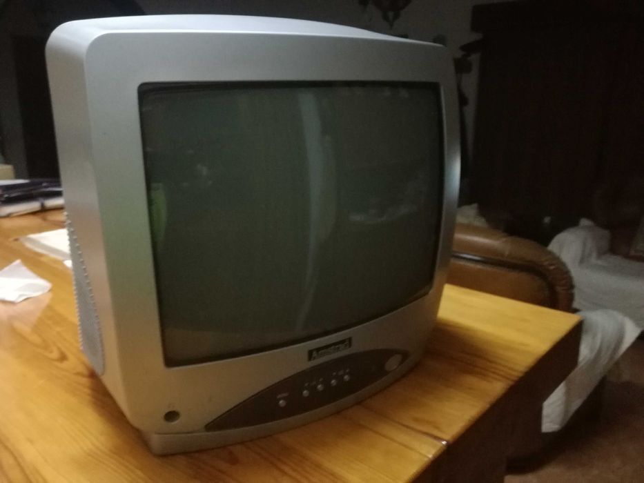 Televisores Usados -  Finlux, Supertech, Amstrad e Crown