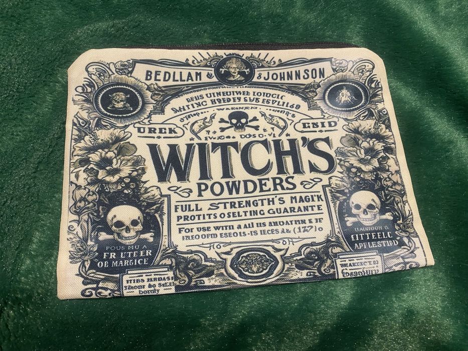 Kosmetyczka gothic witchy skull vintage print alternative punk