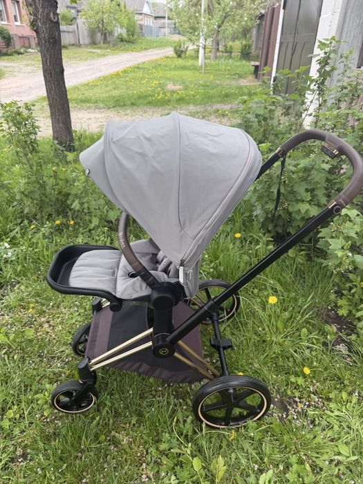 Продам срочно Коляска cybex priam 4.0  2в1