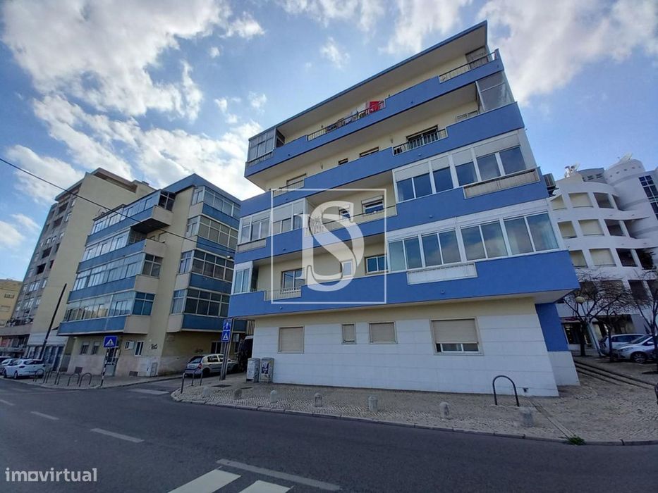 Apartamento T4 Venda em Laranjeiro e Feijó,Almada — Laranjeiro E Feijó, Setúbal