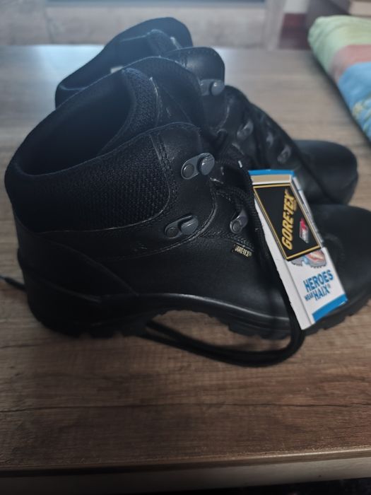 Botas novas /modelo HAIX Airpower P3, uma bota tática/militar de alta