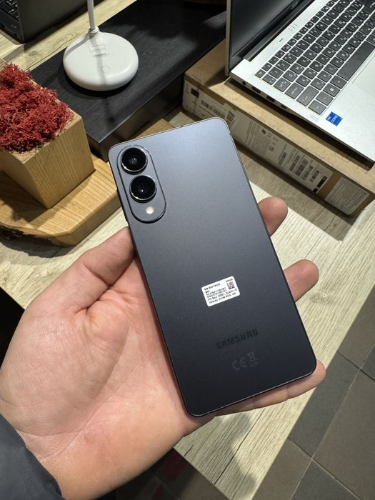 Samsung S25 Edge 12/256 GB  новий