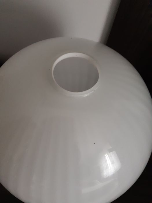 Wiekszy klosz do lampy domowej