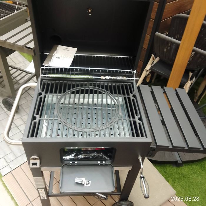 Grill BBQ solidny z pokrowcem