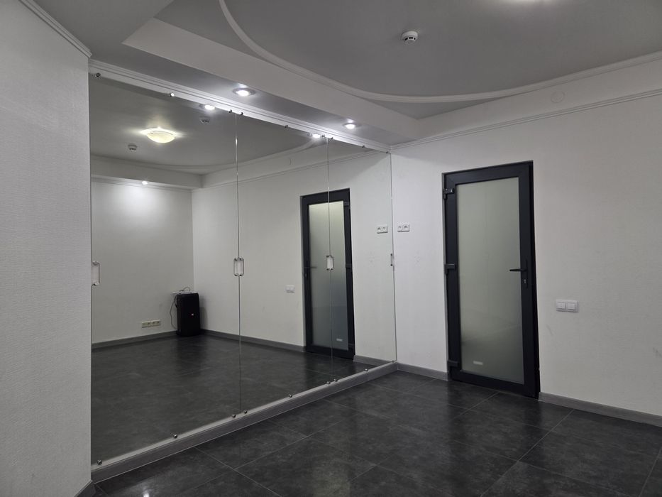 Бровари оренда приміщення, 110 кв, цоколь, година/місяць