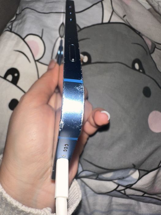 Продам айфон 13