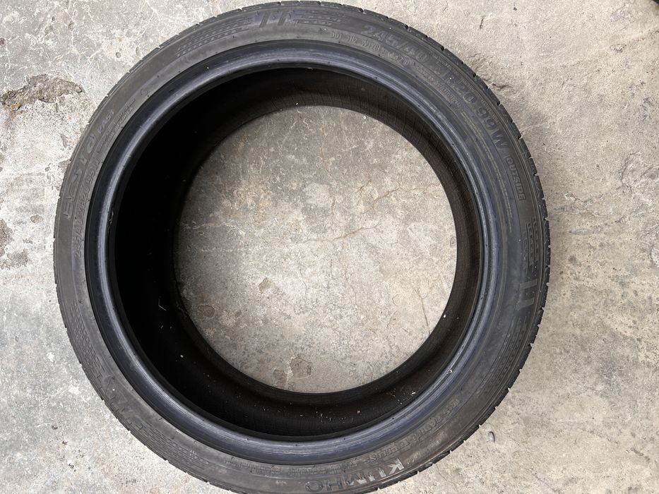 Резина, гума, Kumho 245 40 r20