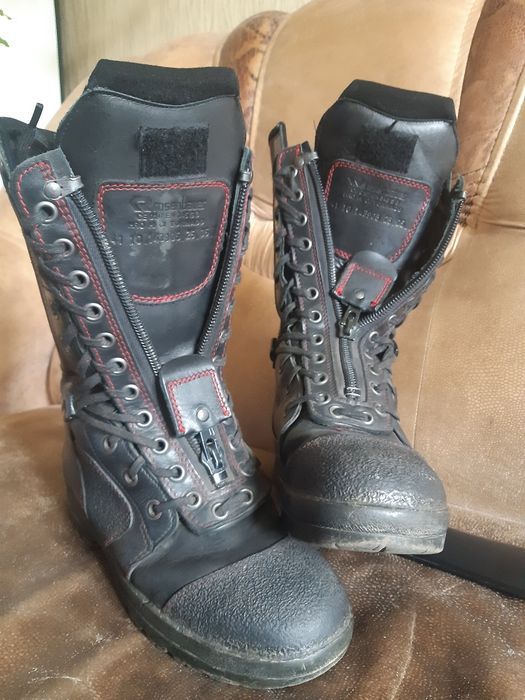 Сапоги для байкеров.