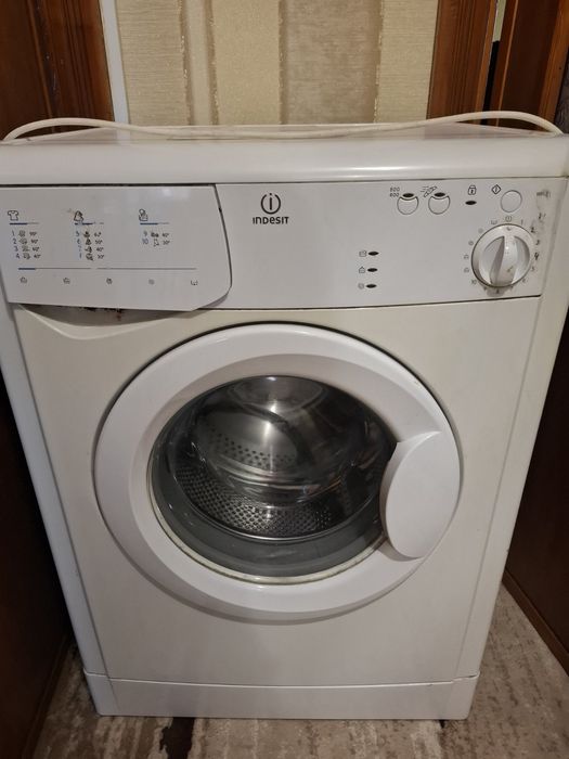 Пральна машина Indesit. Самовивіз. Безкоштовно