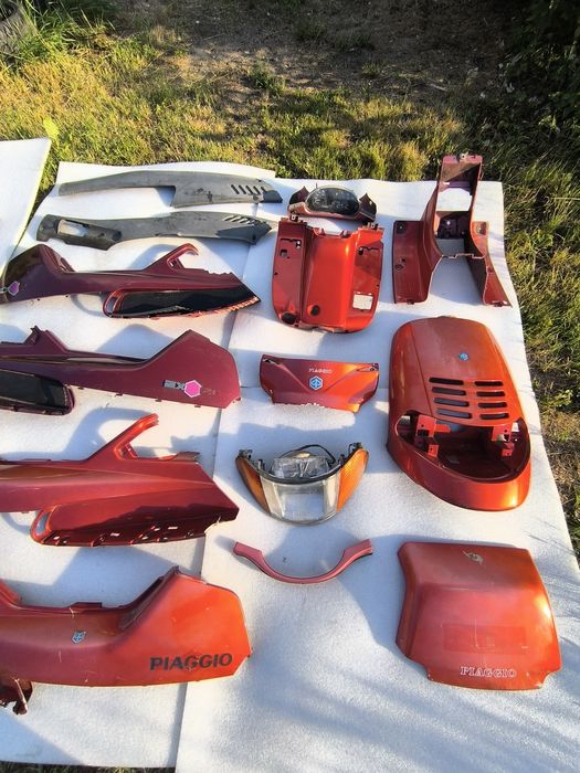 Plastiki, owiewki, licznik Piaggio HEXAGON