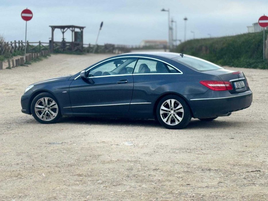 Mercedes E Coupé 220
