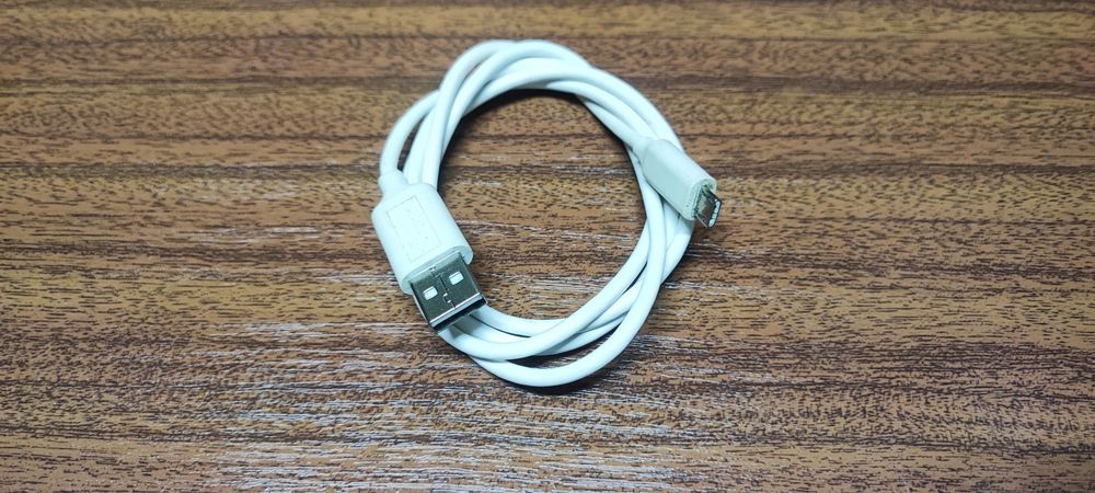 Cabo carregador telemóvel