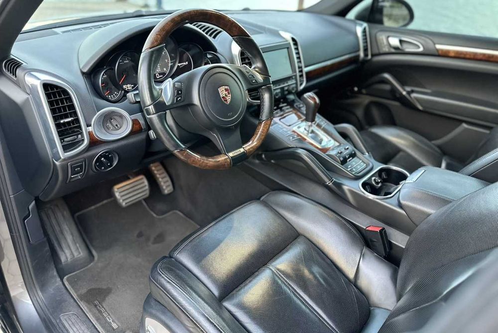 Porsche Cayenne 2011