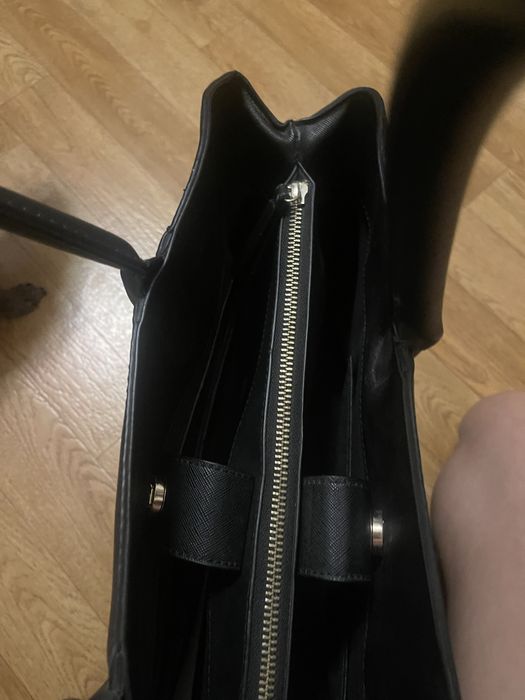 Гарна сумка DKNY