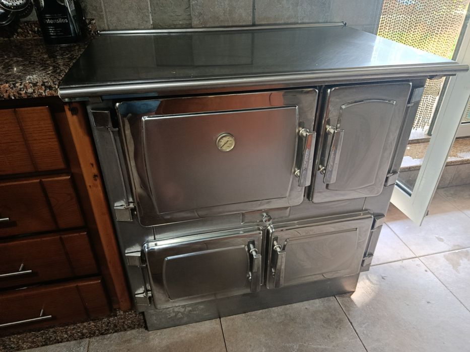 Fogão a lenha em inox bom estado
