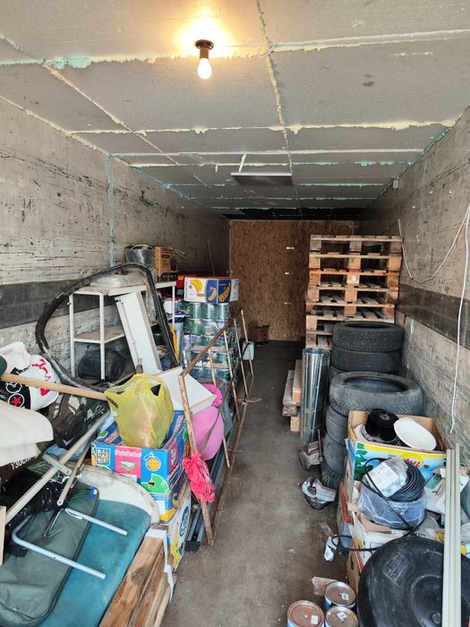 Склад утеплённый, полуприцеп рефрижератор на охраняемой территории