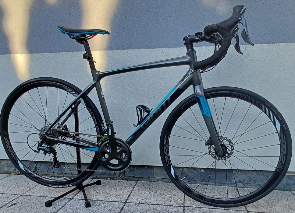 Rower Szosowy Giant Contend SL r.52