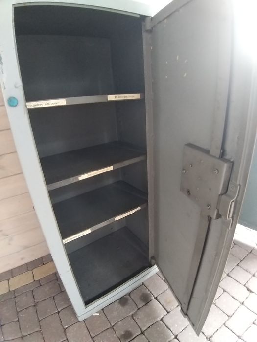 Sejf szafa na dokumety itp.