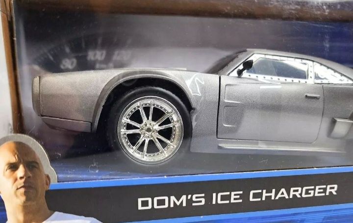 Jada 1:24 fast & furious 8 ice dodge charger r/t