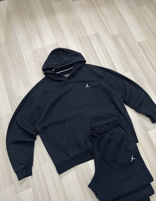 Продам костюм джордан