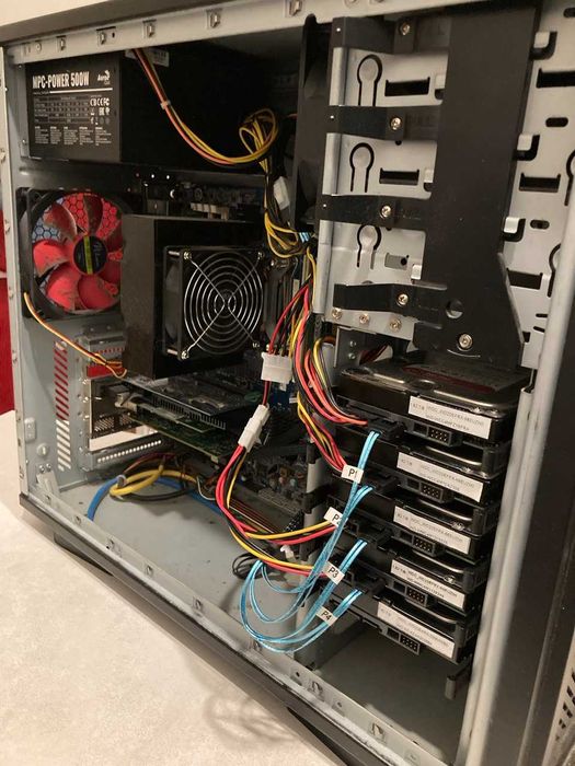 NAS сервер на 10 дисків