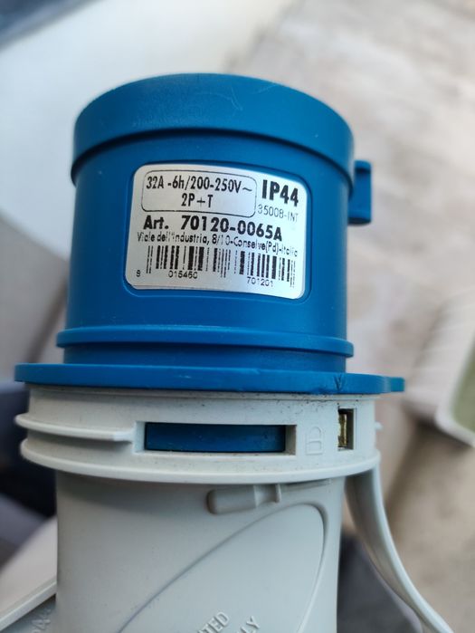 Ficha CEE macho 32A monofásica