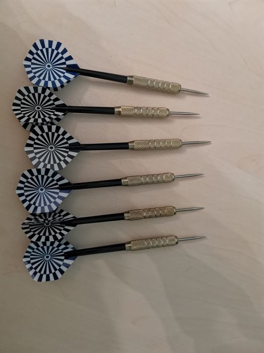 Дартс с дротиками (6 штук}