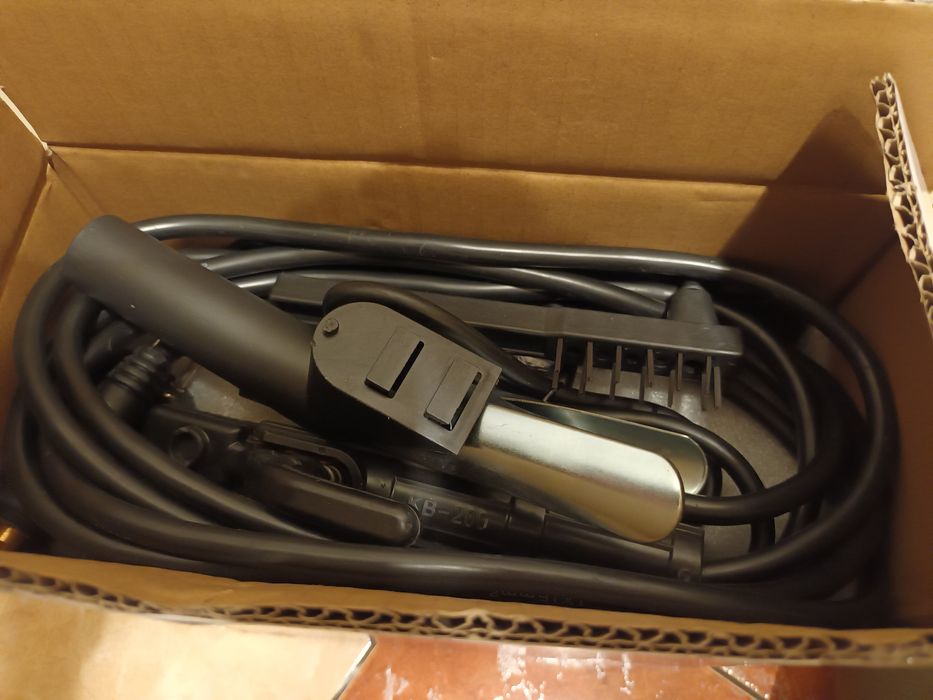 Spawarka inwertorowa 330 A nowa