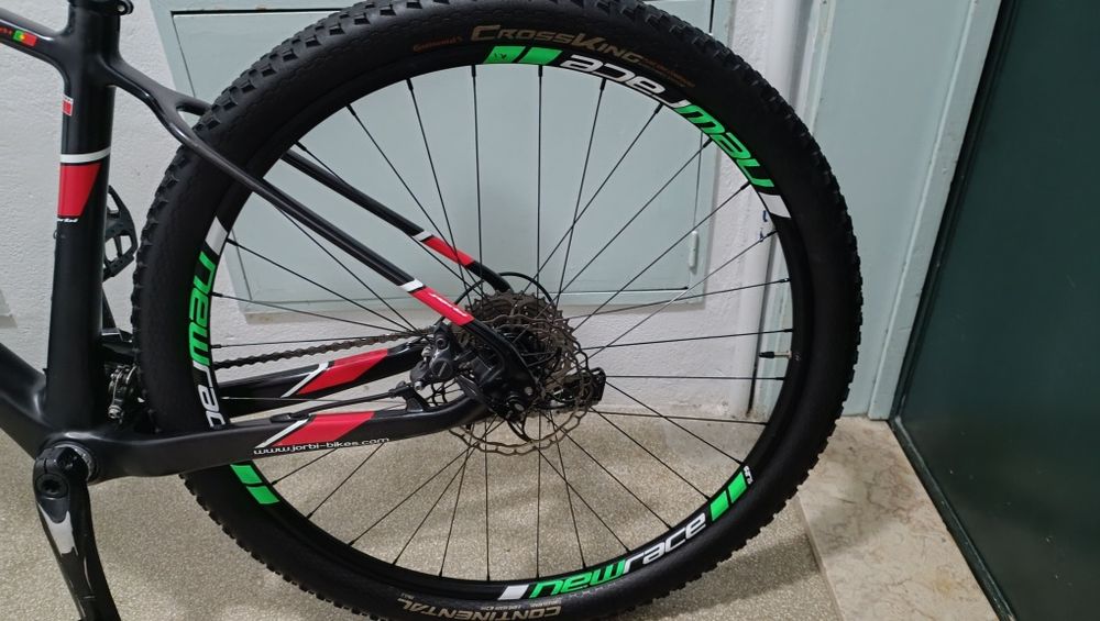 Vendo Bicicleta  (Benfica)Jorbi Rece Airbag Carbono