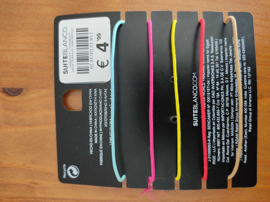 Bijuteria diversa e acessórios para cabelo