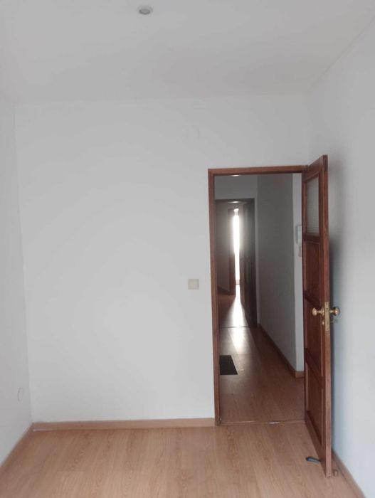 ALUGUER APARTAMENTO T2  Rua 9 de julho (Centro do Porto))
