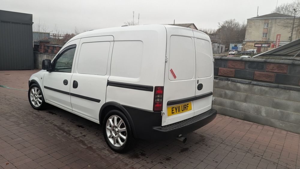 Опель Комбо 2011 для військових, волонтерів 1,3д