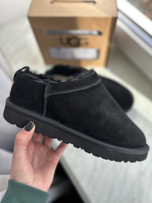 Ugg classic чорні , 25,5см устілка