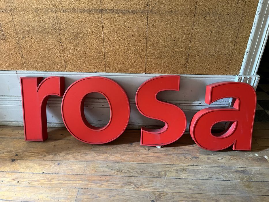 Letras em aluminio e acrilico