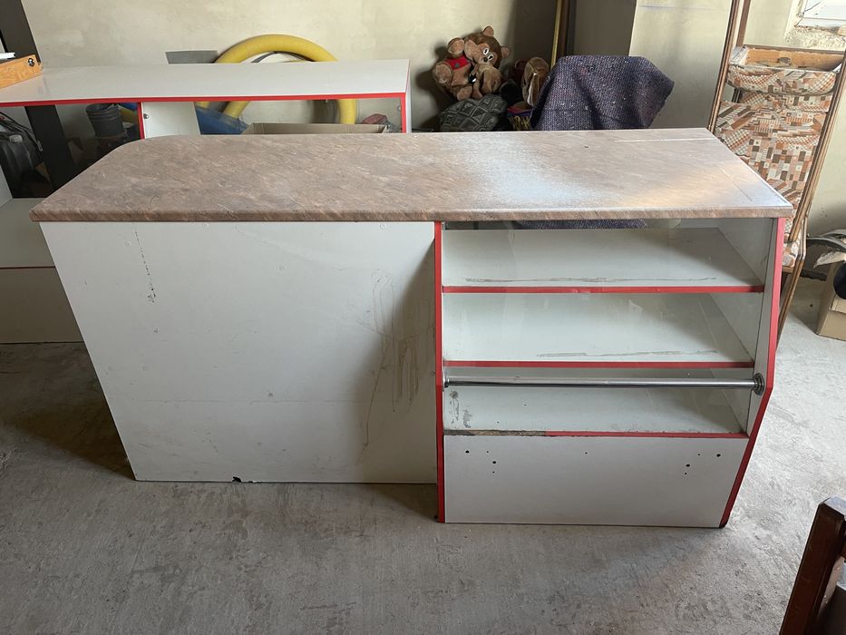 Тумбочки.меблі.Стилажі. Вітрини для магазину