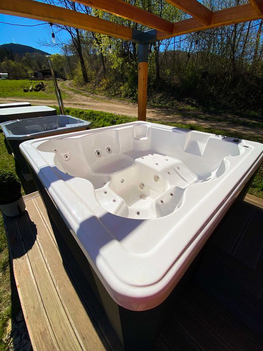 "WEZUWIUSZ" 6 osobowe Jacuzzi, Balia ogrodowa, Gorąca beczka, SPA