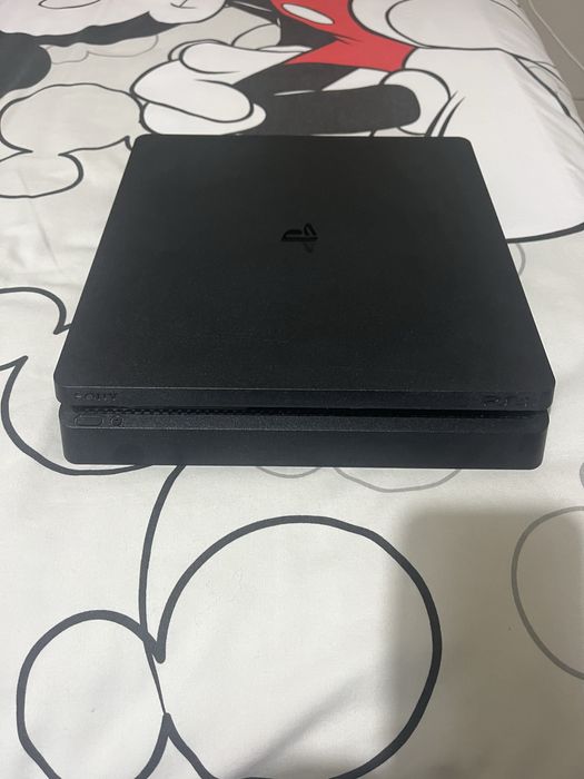 Playstation 4 slim 500GB com caixa