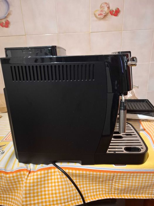 Maquina cafe Delonghi como nova
