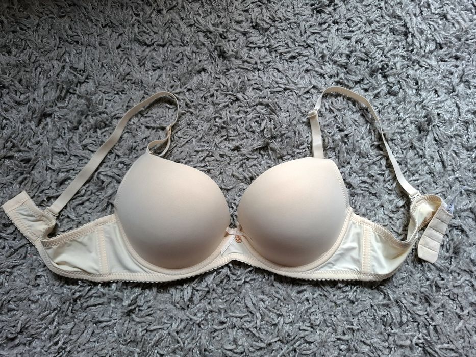 Nowy gładki beżowy biustonosz push up 90 B